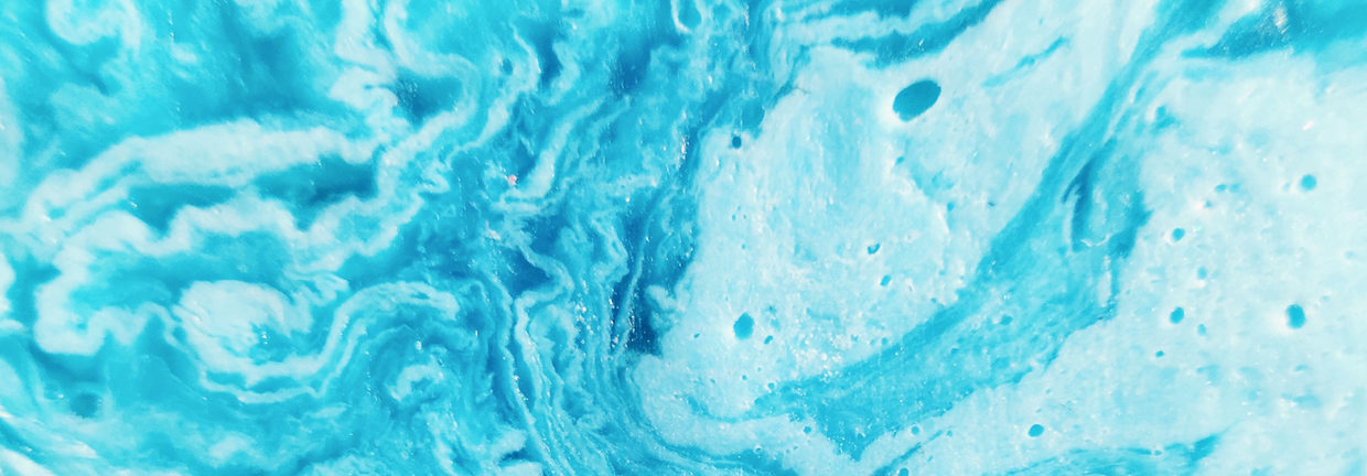 Bath bomb water